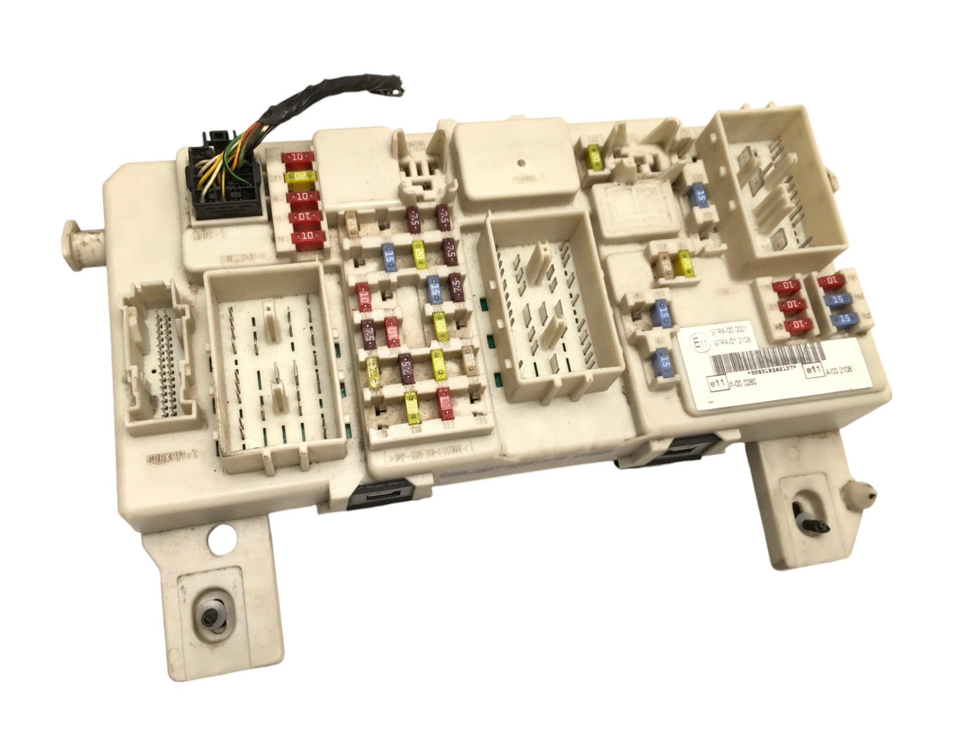 Caja fusibles Ford Focus II - 8M5T14014GAC