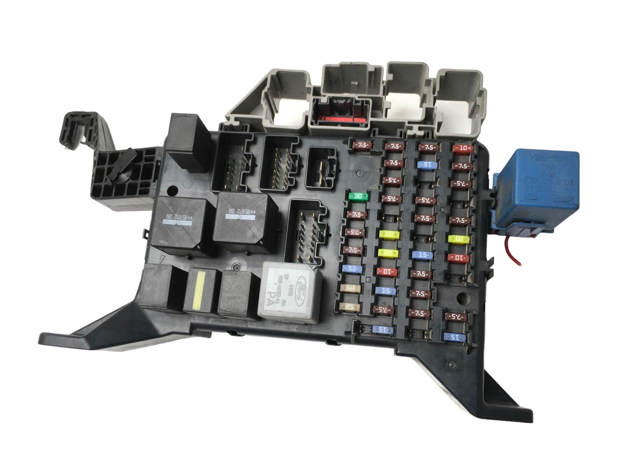 Caja fusibles Ford Mondeo III - 4S7T14A073AA