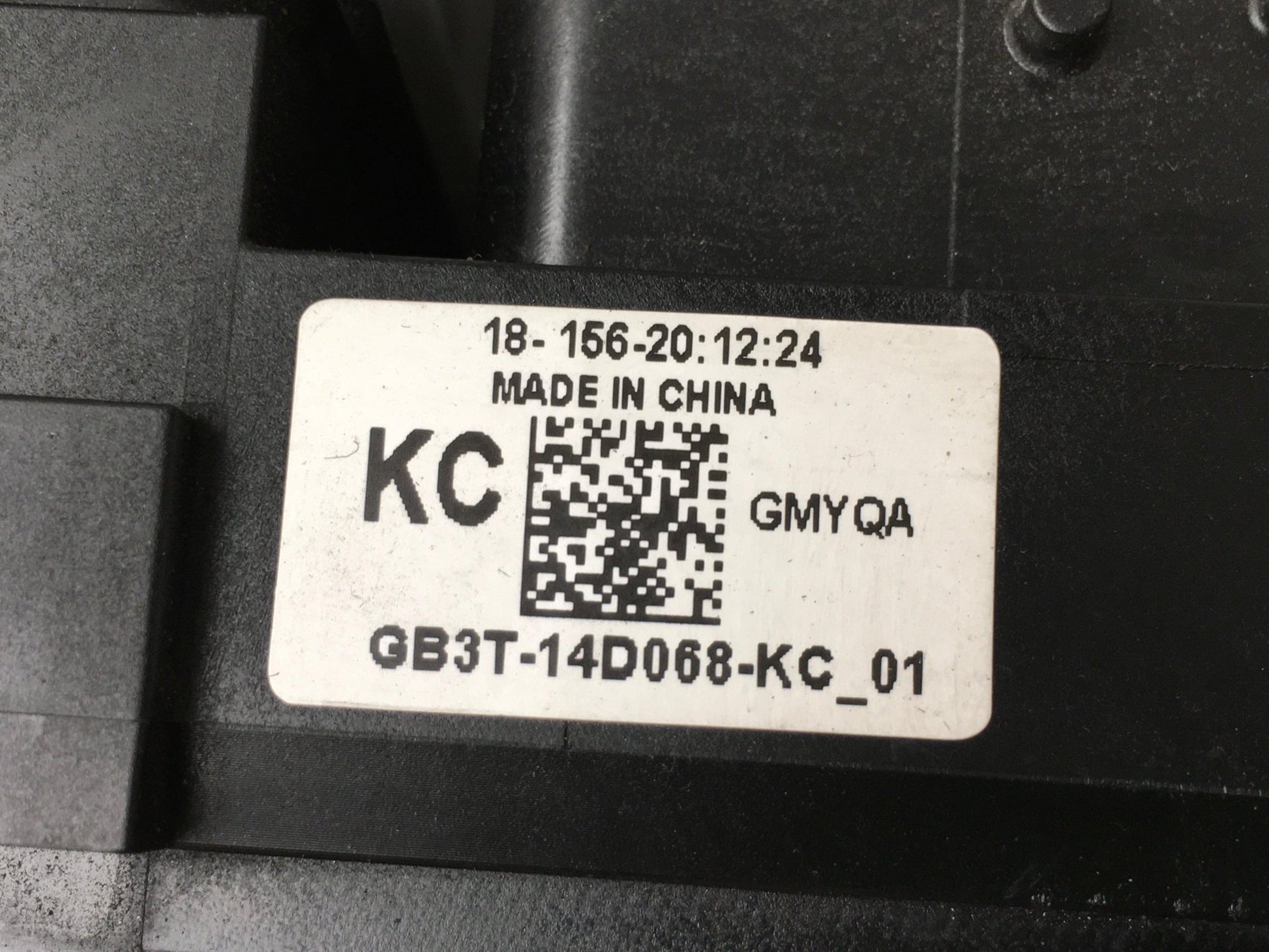 Caja fusibles Ford Ranger TKE - GB3T14D068KC