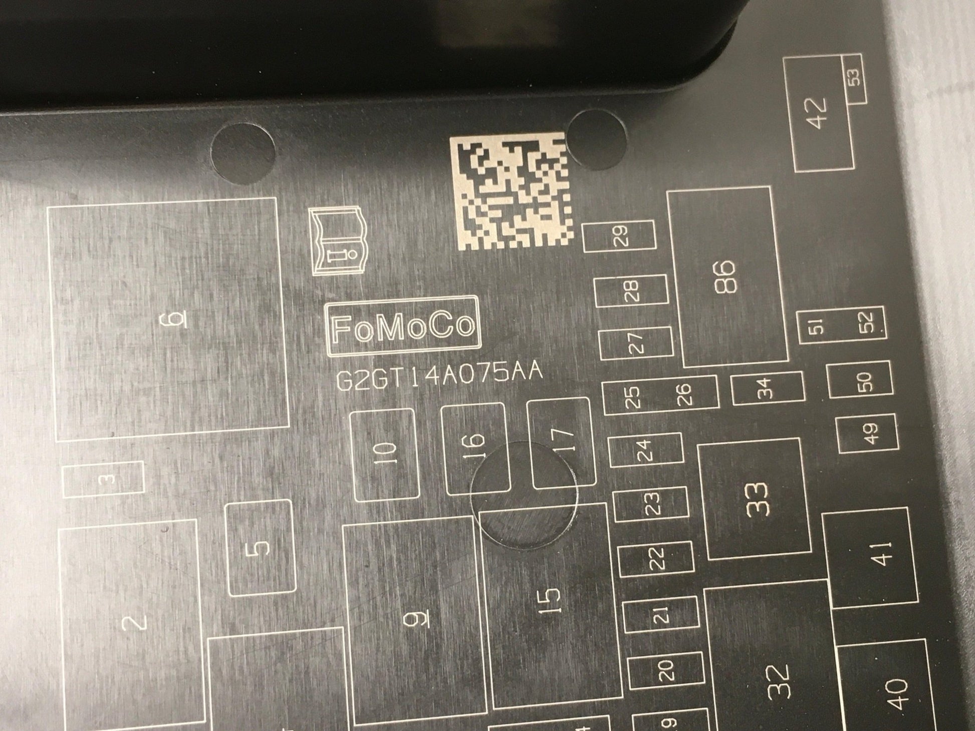 Caja fusibles Ford Ranger TKE - GB3T14D068KC