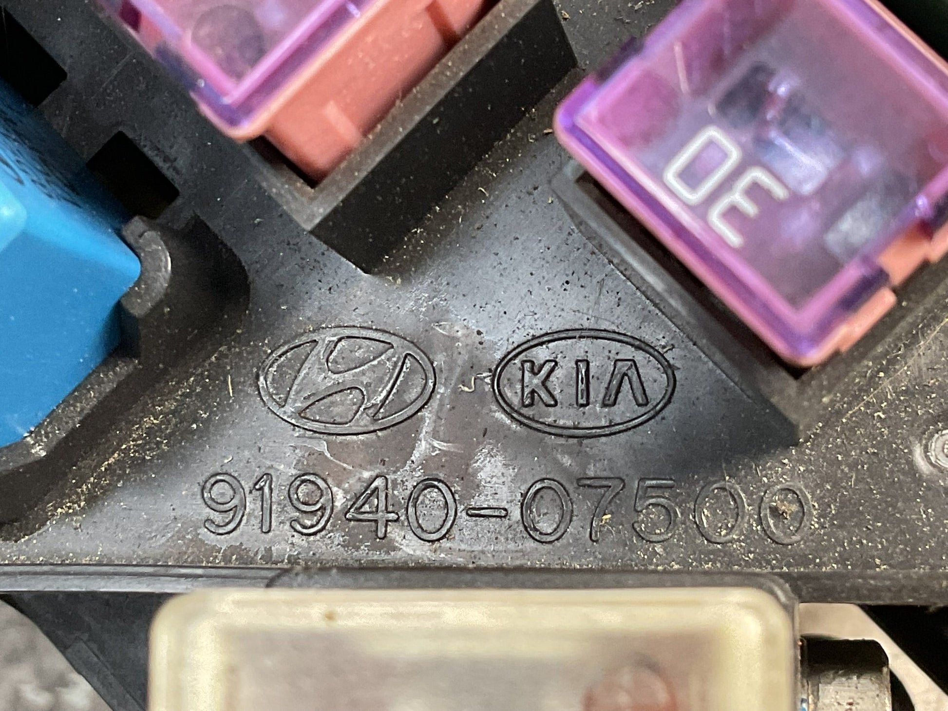 Caja Fusibles Kia Picanto I SA - 9194007500