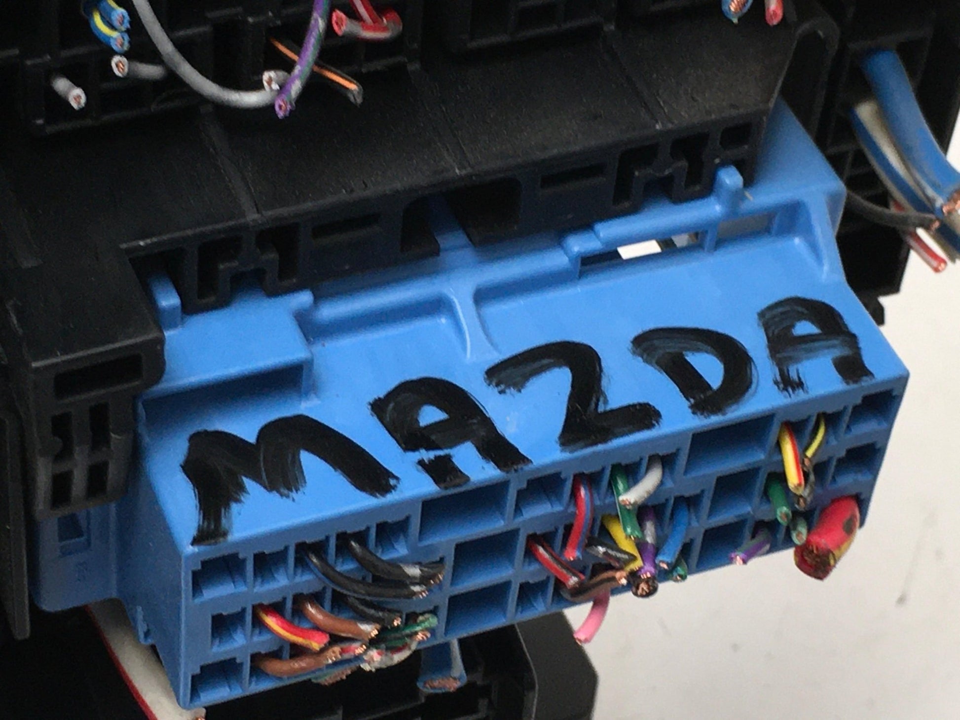 Caja fusibles Mazda 5 - V23134J59X431