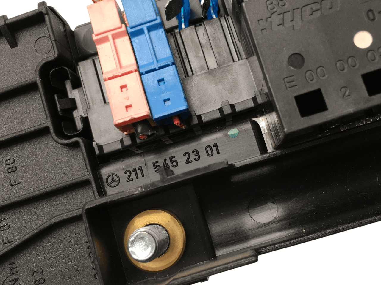 Caja fusibles Mercedes 2115452301 - 2115452301