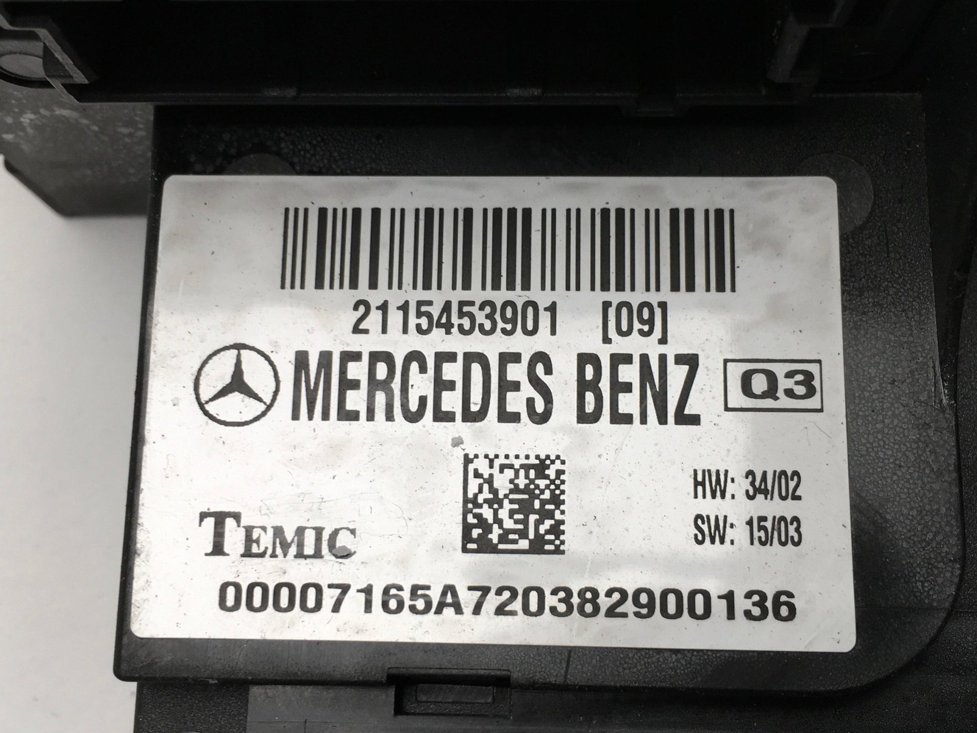 Caja fusibles Mercedes 2115453901 - 2115453901