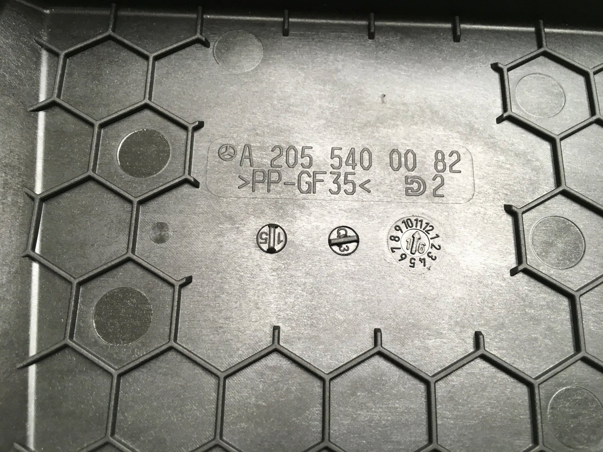 Caja Fusibles Mercedes A2055400082 - A2055400082