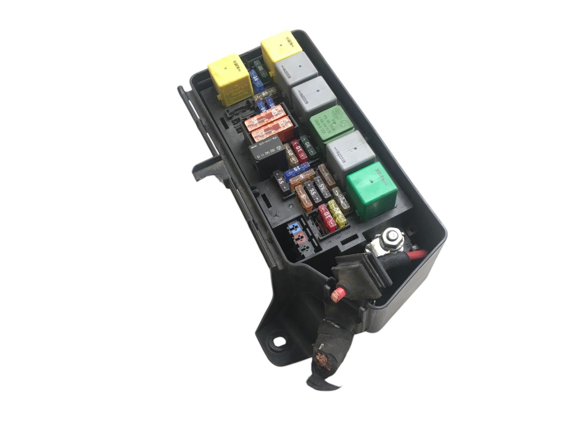 Caja fusibles Mercedes W164 W251 - 1645400782