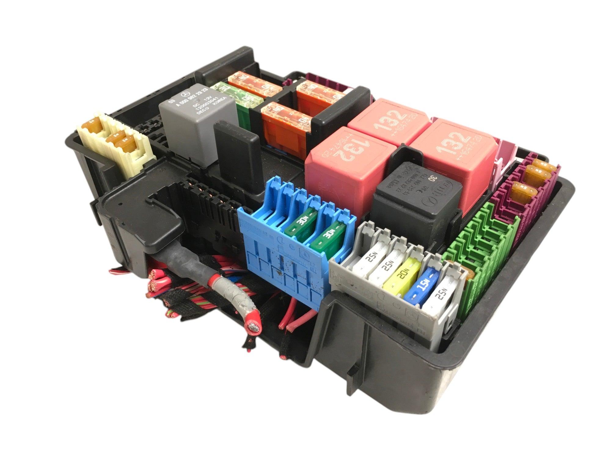 Caja Fusibles Mercedes W205 - A2055847010