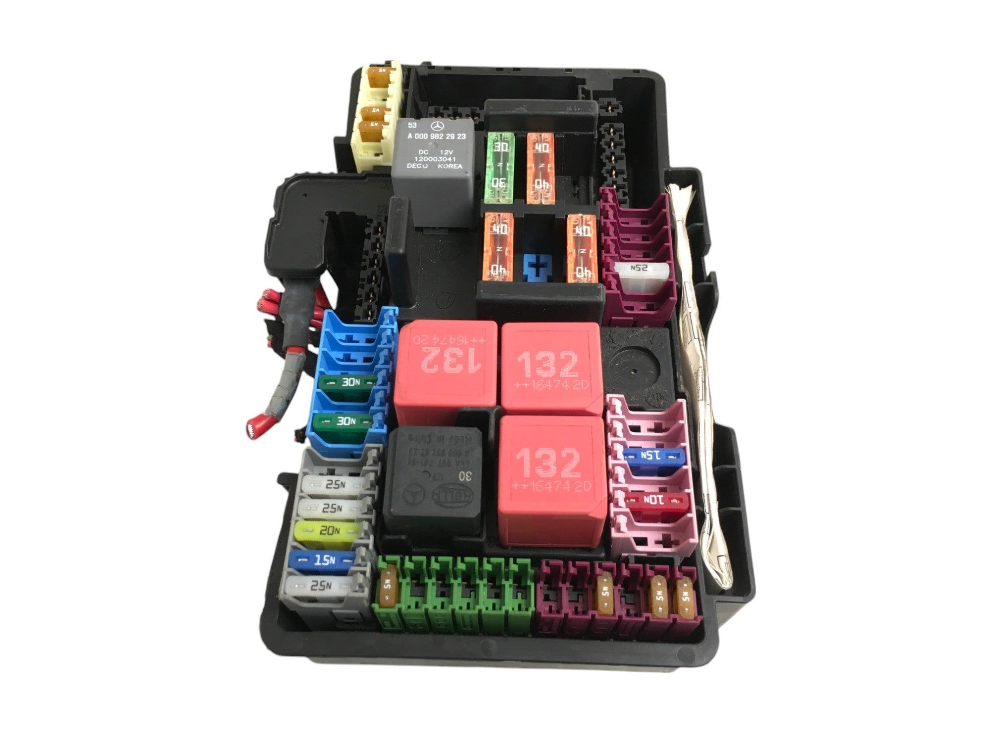 Caja Fusibles Mercedes W205 - A2055847010