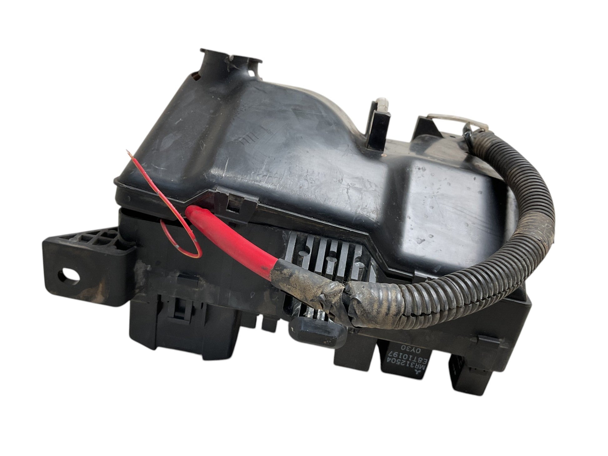 Caja Fusibles Mitsubishi Pajero Pinin 98 - 07 - MR515657