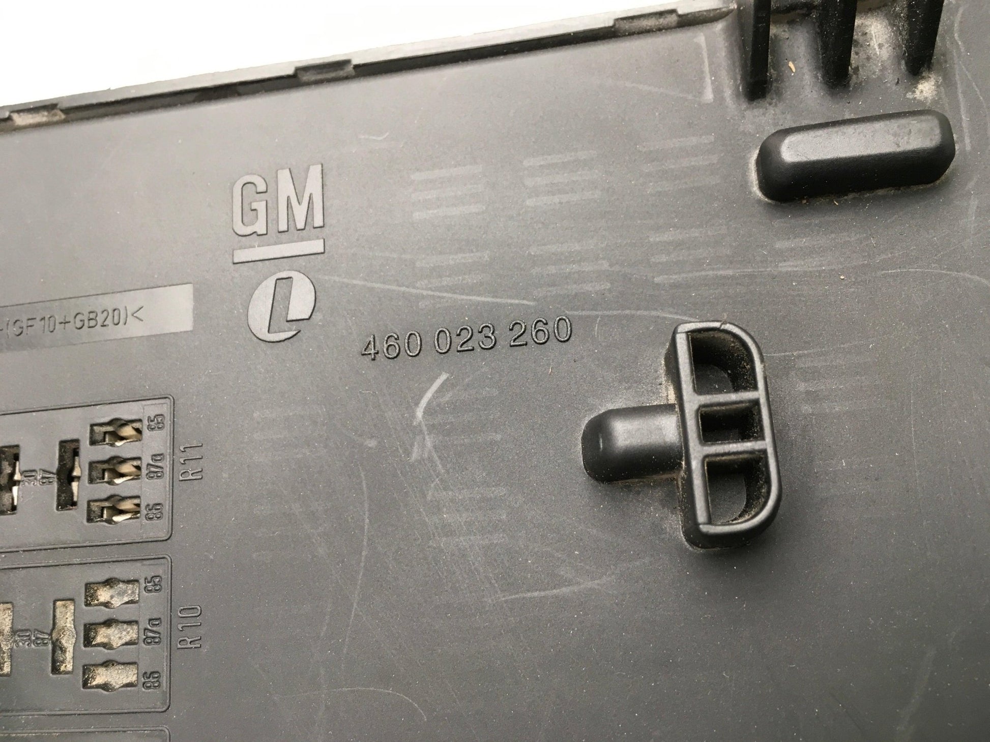 Caja fusibles Opel Vectra C Saab 9 - 3 II - 460023260