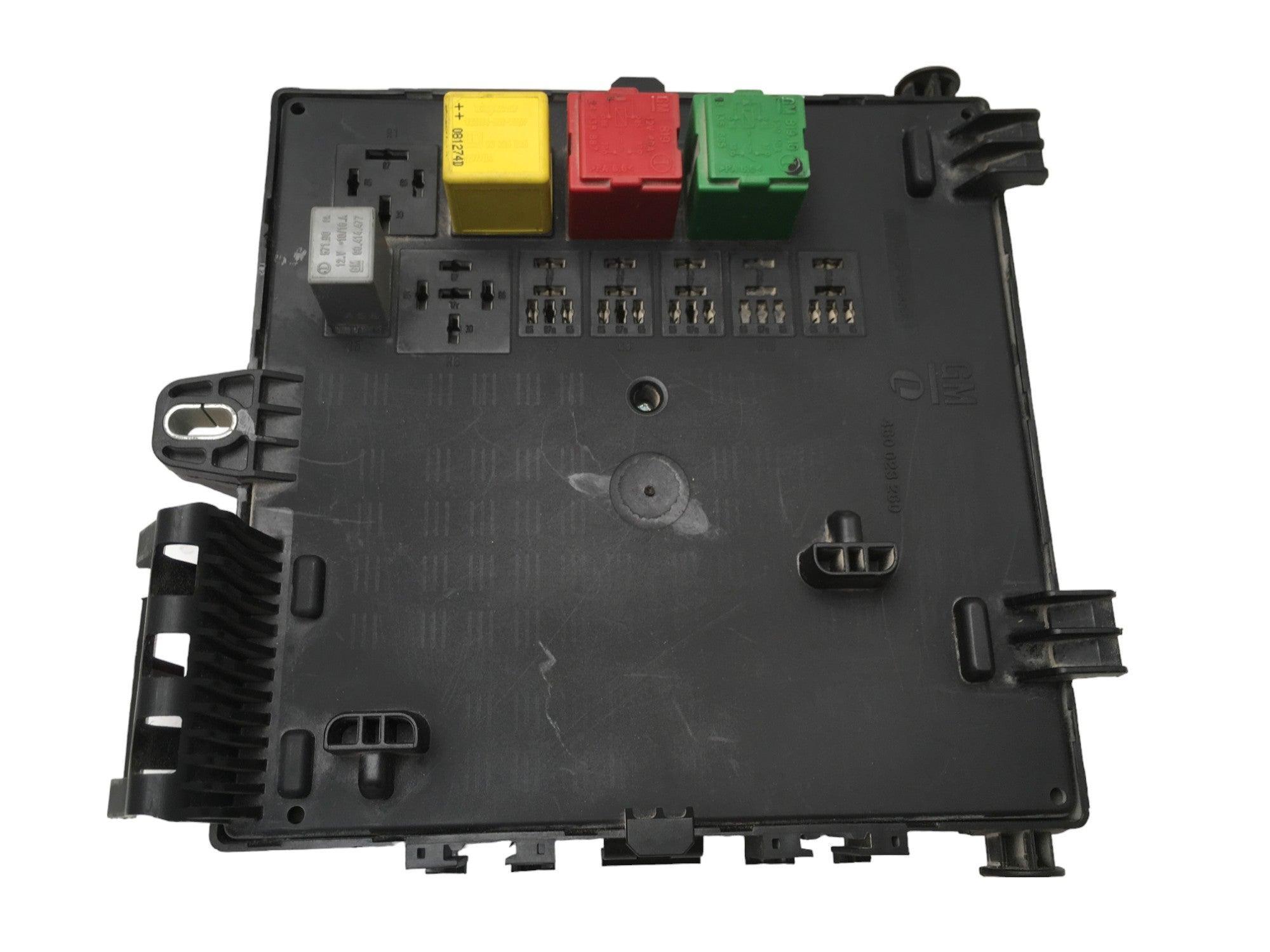 Caja fusibles Opel Vectra C Saab 9 - 3 II - 460023260