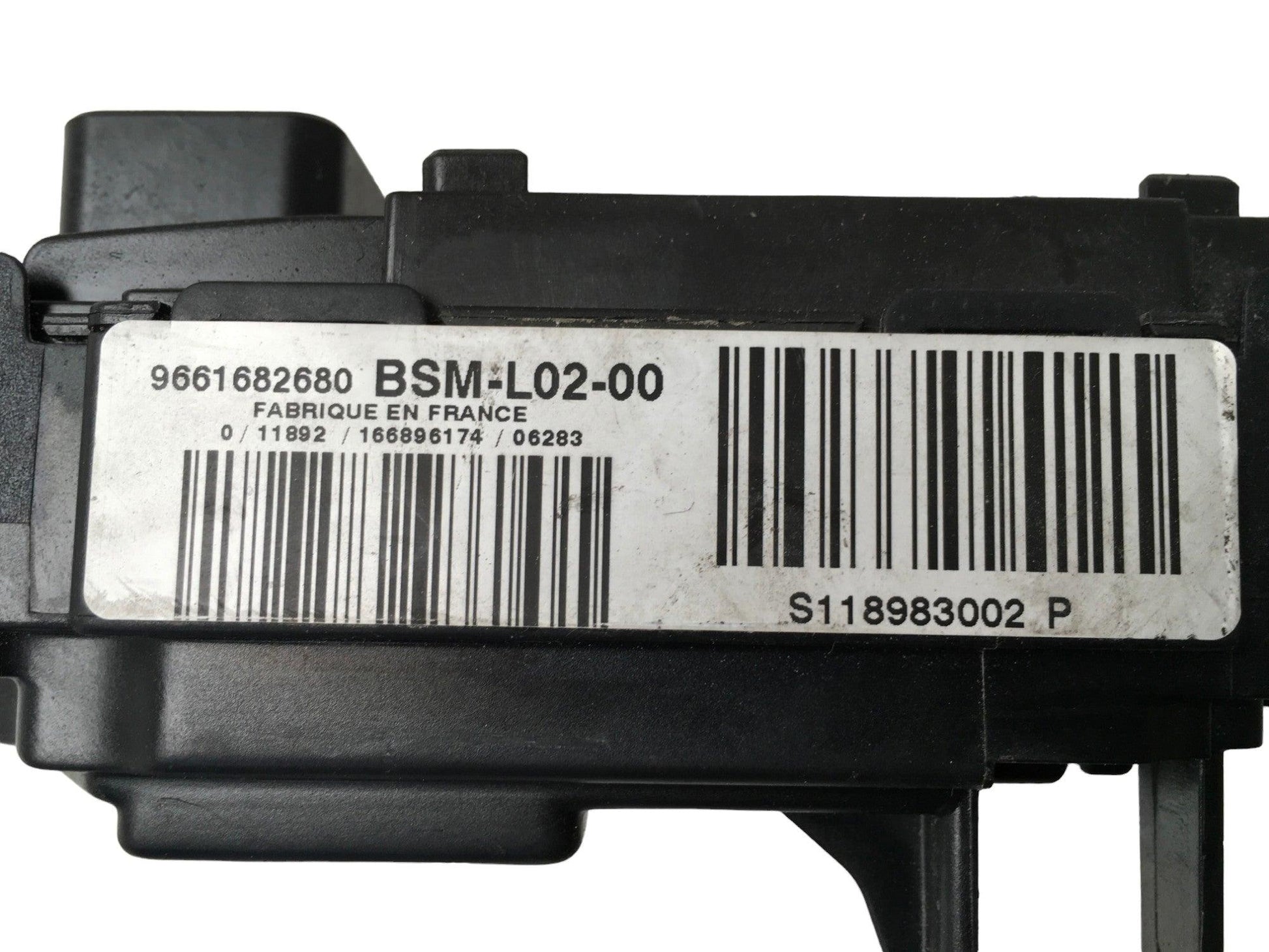 Caja Fusibles Peugeot 407 / Citroen C6 - 9661682680