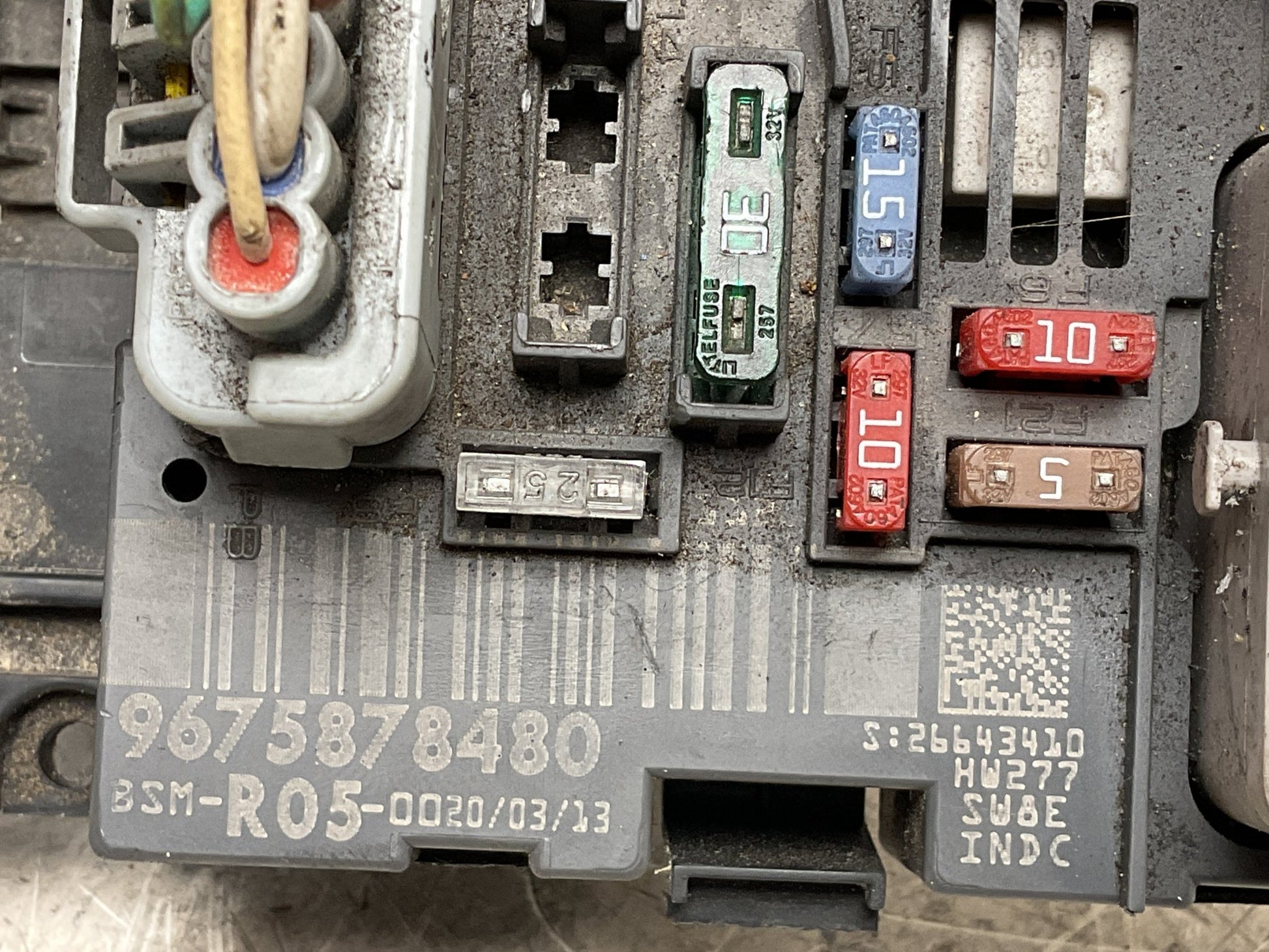 Caja Fusibles PSA 9675878480 - 9675878480