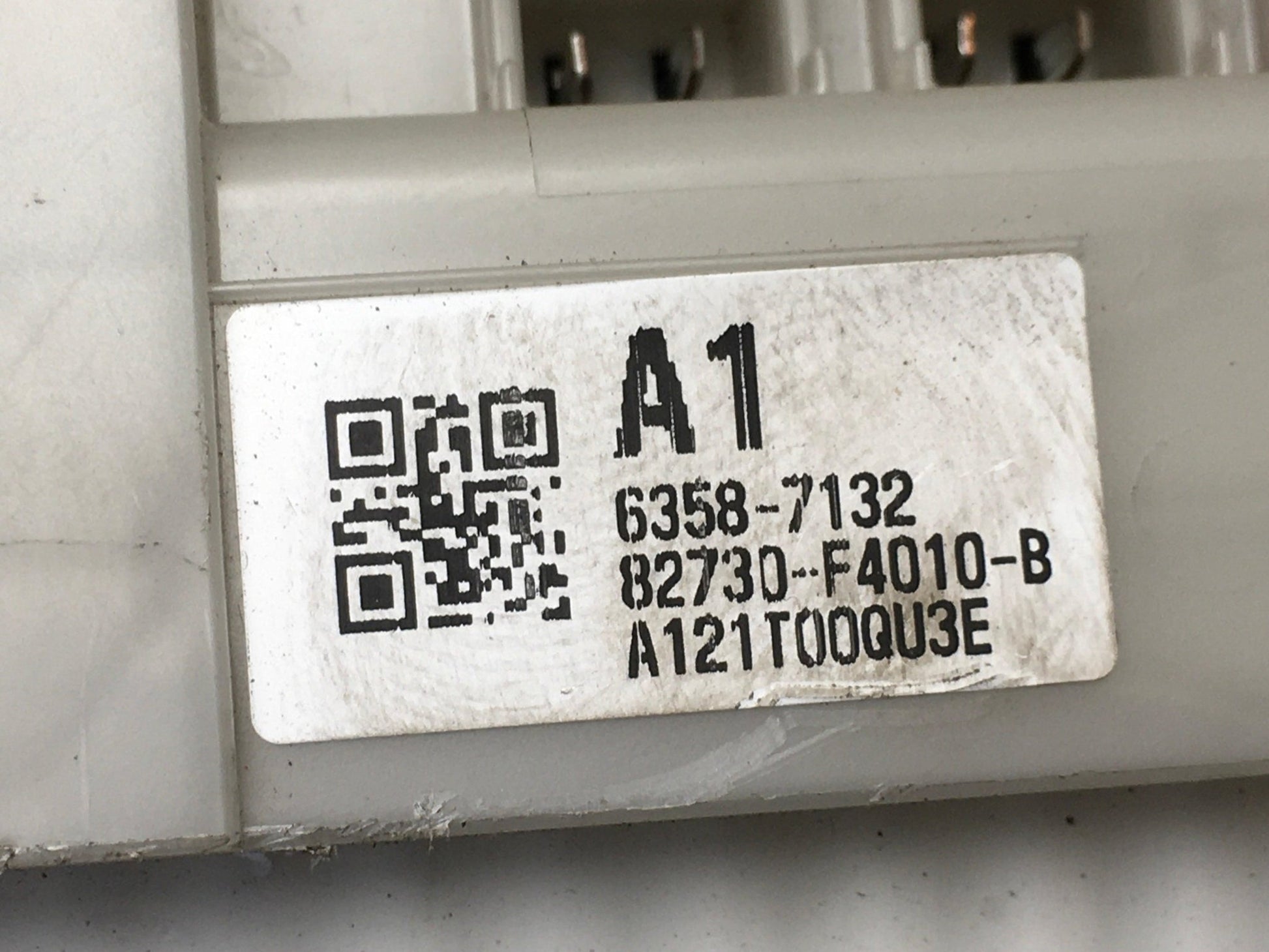 Caja Fusibles Toyota C - HR - 82730F4010