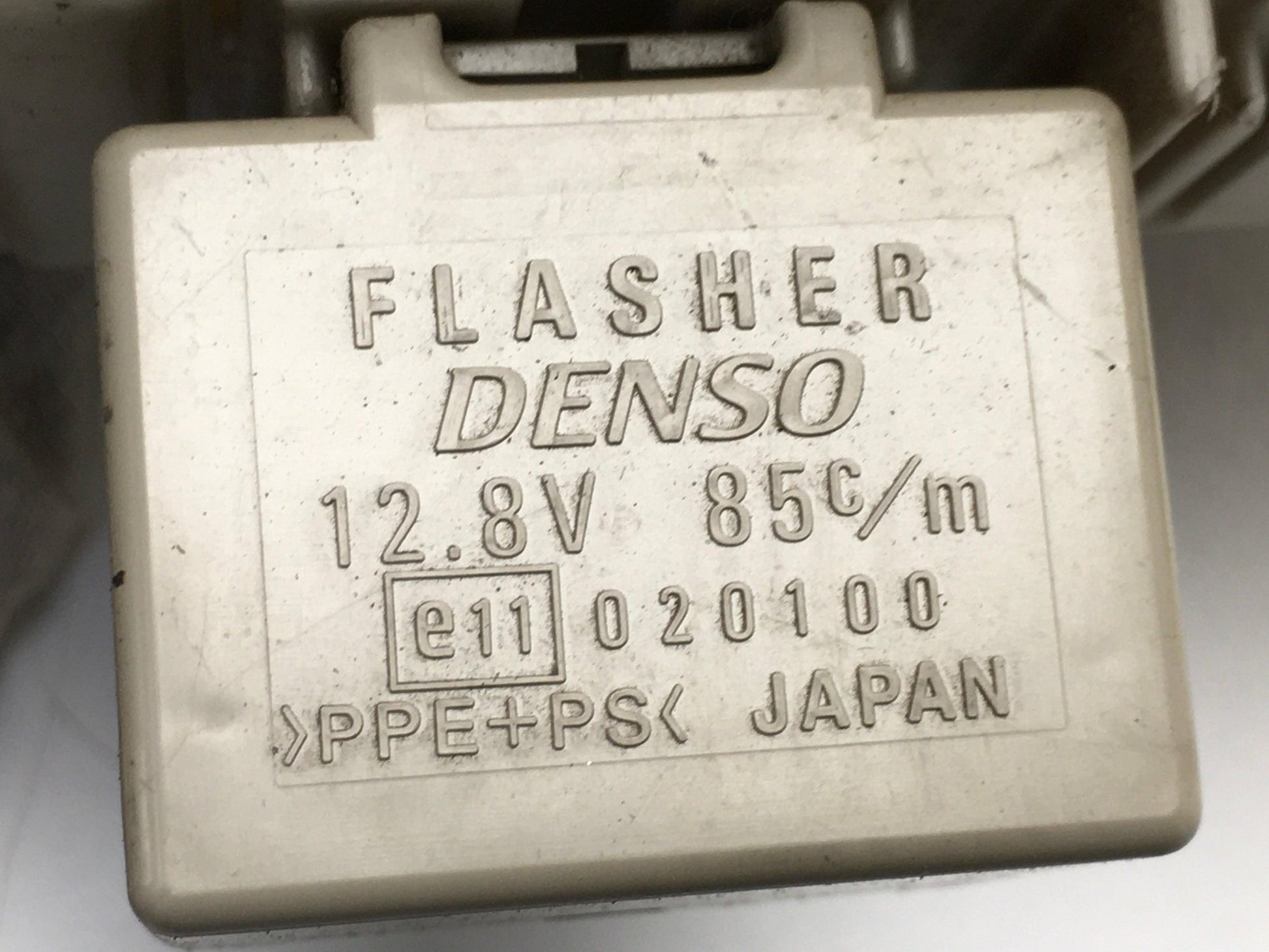 Caja fusibles Toyota Rav4 II 8273142010 - 8273142010