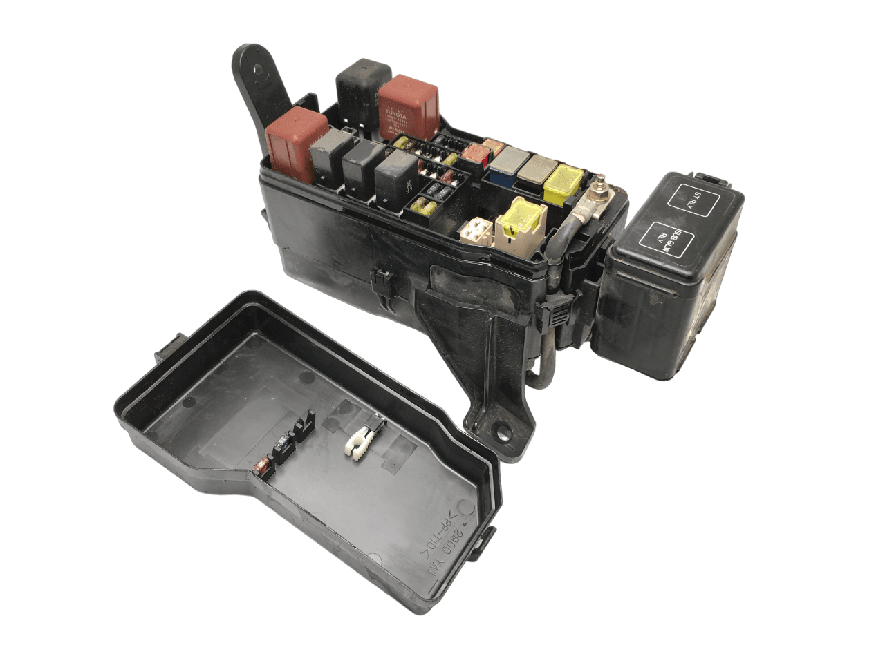 Caja Fusibles Toyota Rav4 Land Cruiser Prado J90 8266160090 - 8266160090