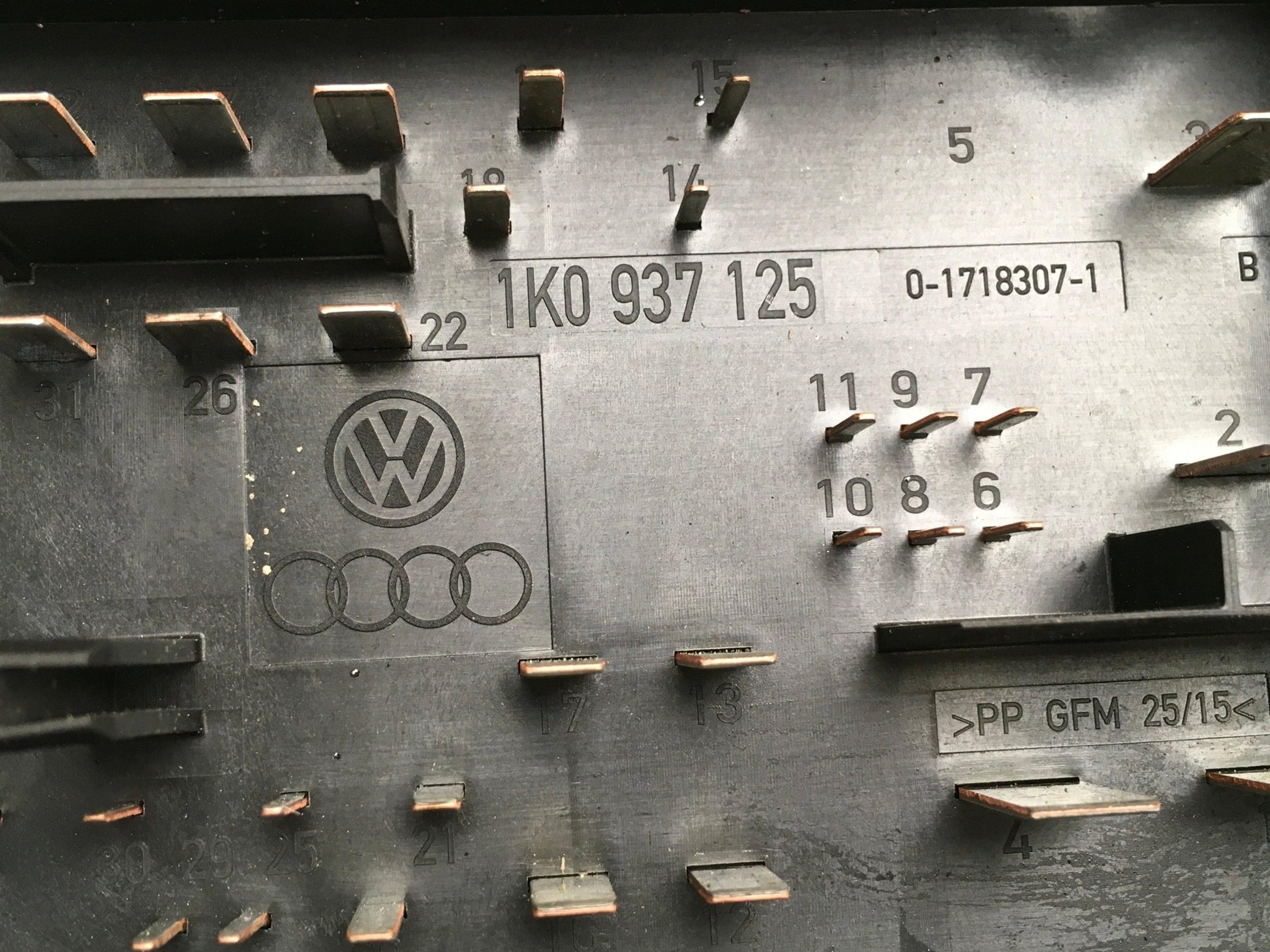Caja Fusibles VW 1K0937125 - 1K0937125