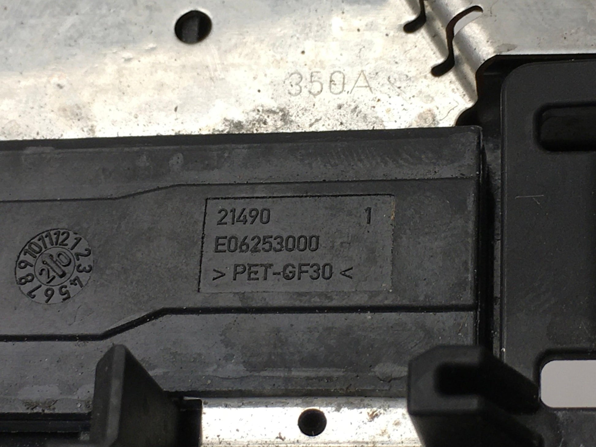 Caja Fusibles VW 2Q0937548D - 2Q0937548D