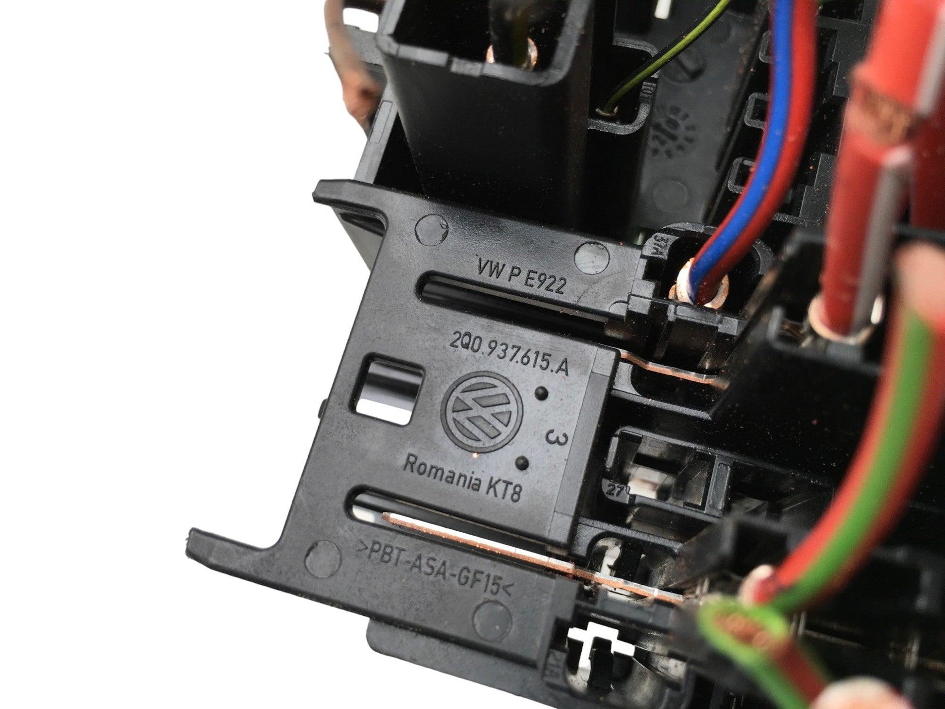 Caja Fusibles VW 2Q0937615A - 2Q0937615A