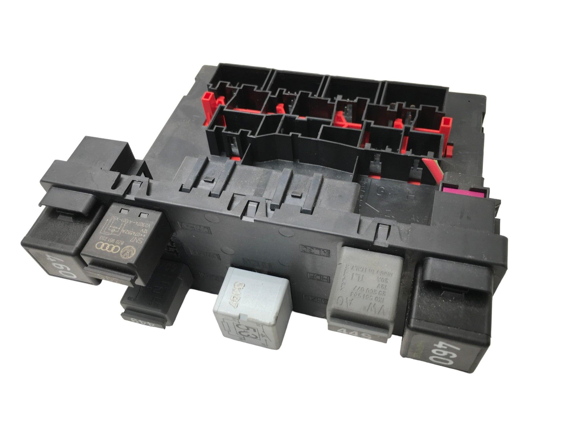 Caja fusibles VW 3C0937049AJ - 3C0937049AJ