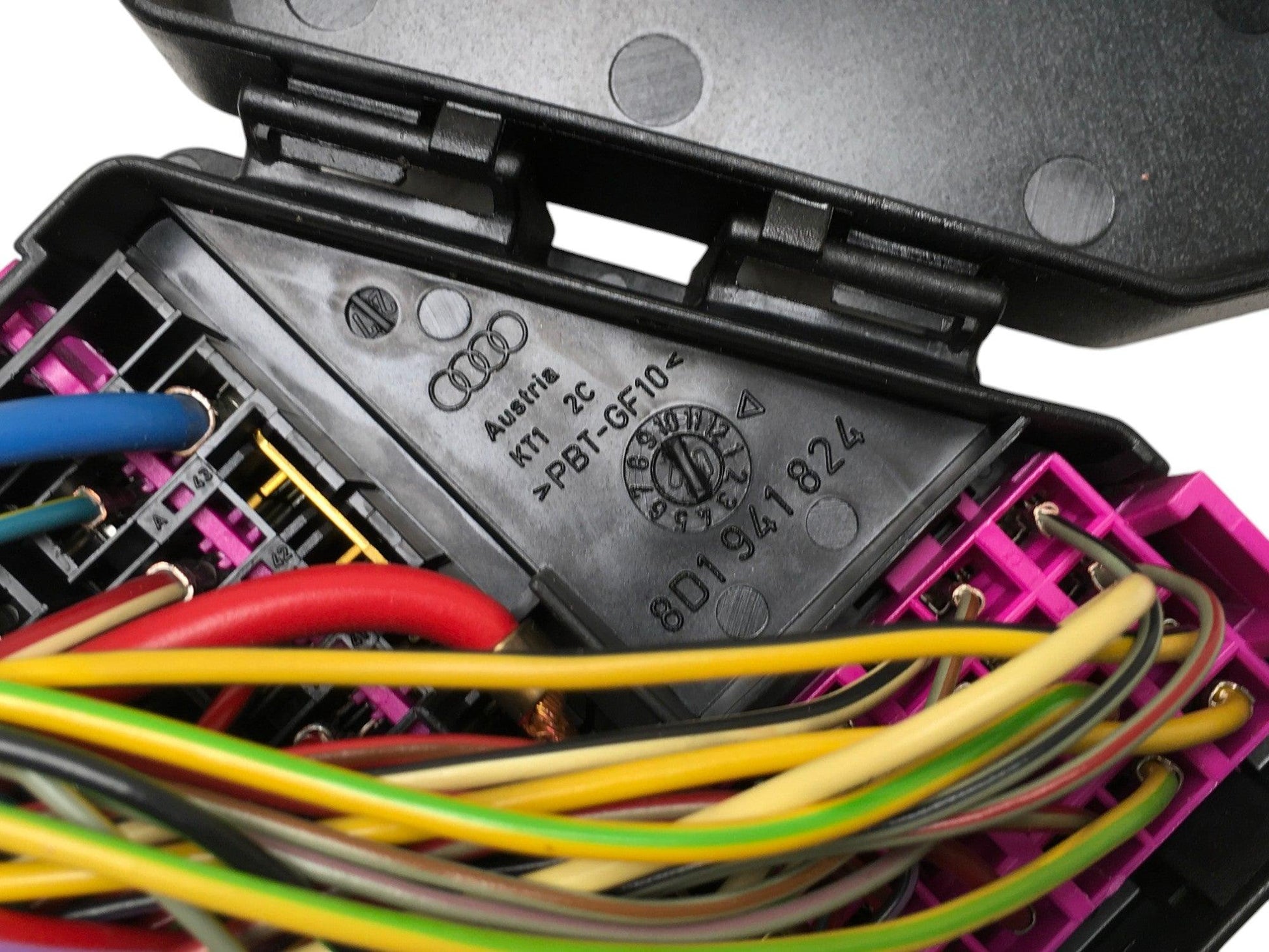 Caja fusibles VW 8D1941824 - 8D1941824