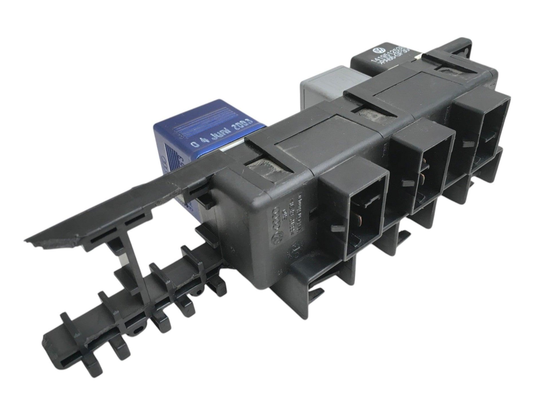 Caja Fusibles VW 8L0941822A - 8L0941822A