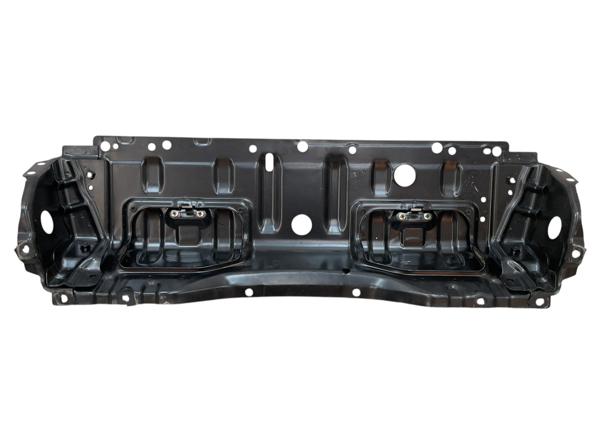 Caja Herramientas Mitsubishi Pajero 91-99 - MB679924