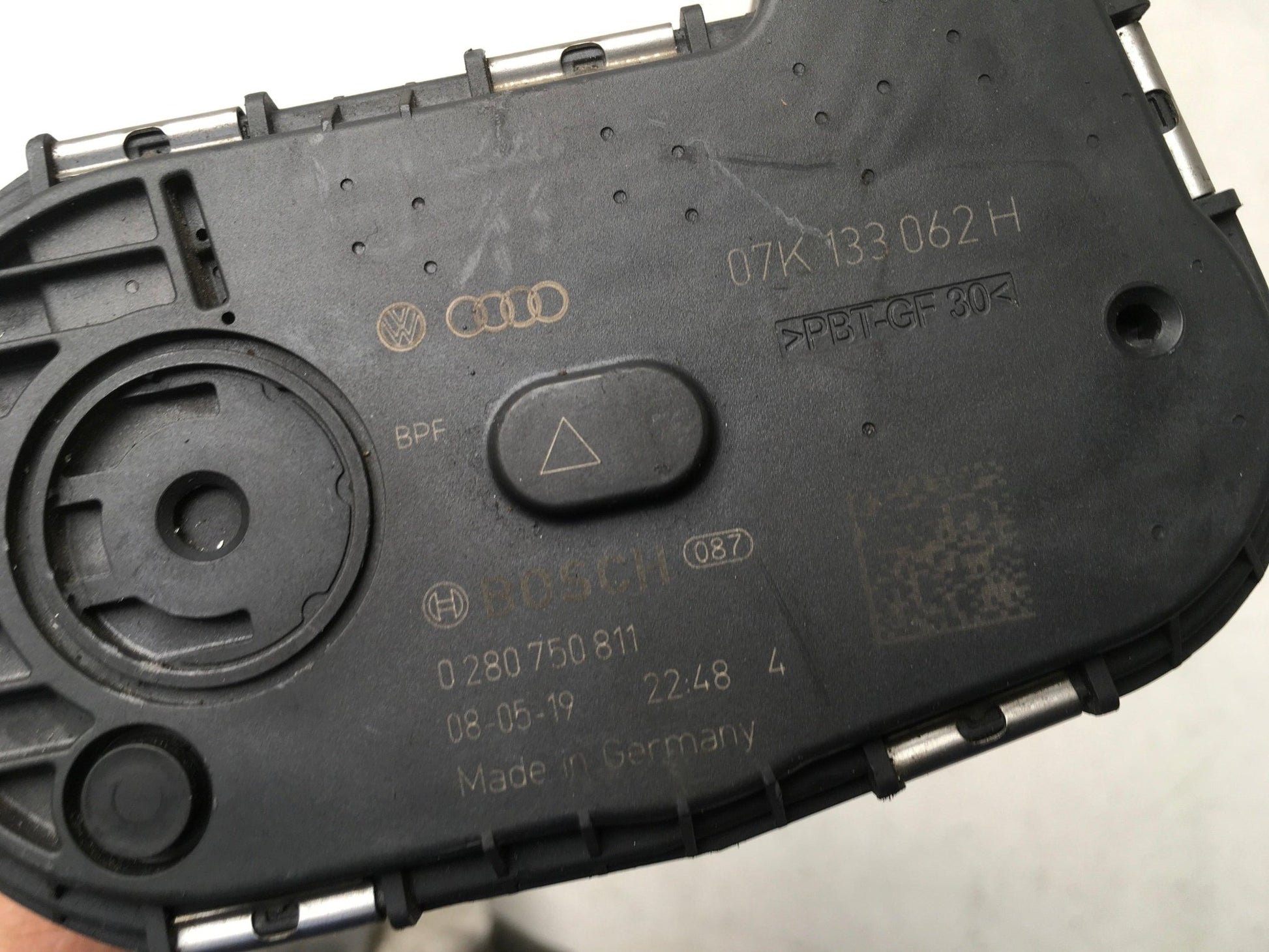 Caja Mariposa Audi RS3 8VA - 07K133062H