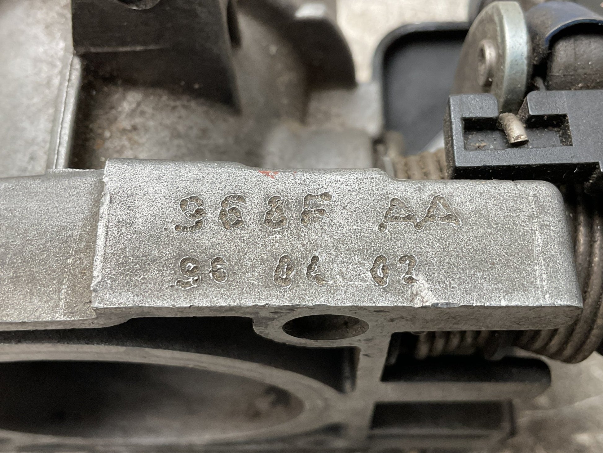 Caja Mariposa Ford 95BF9B989DA - 95BF9B989DA