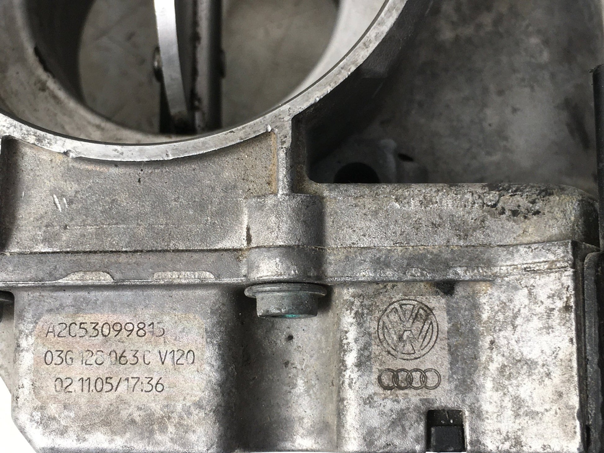 Caja Mariposa VW 03G128063C - 03G128063C