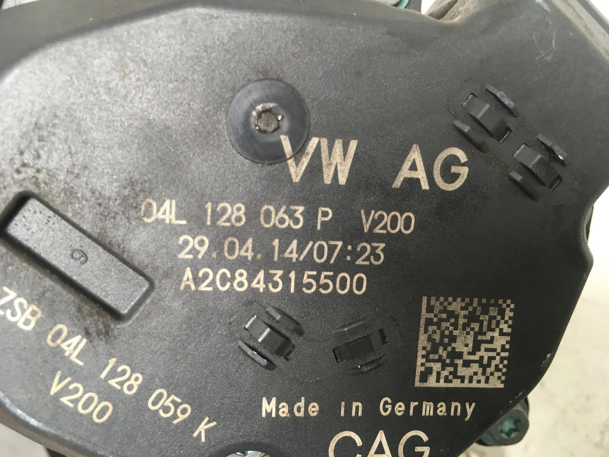 Caja mariposa VW 04L128063P - 04L128063P _