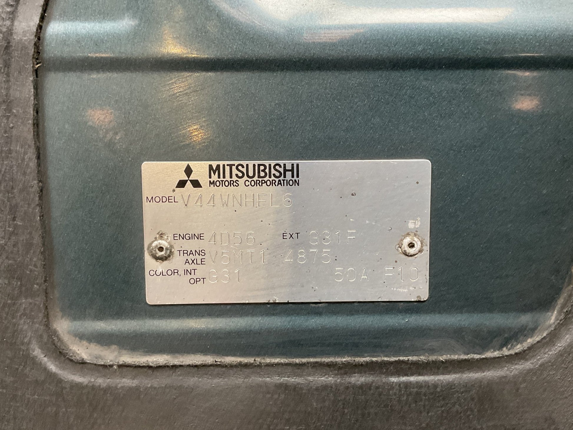 Capo Mitsubishi Pajero 1991 - 2000 - MR496153