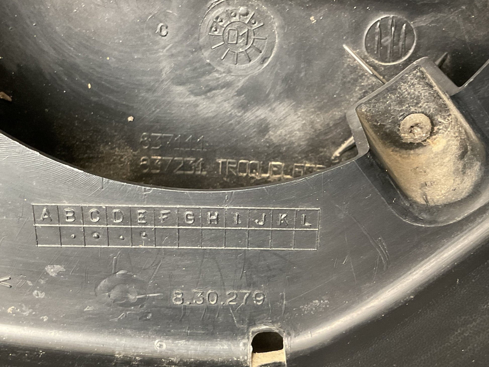 Carcasa Retrovisor izq Berlingo Partner 02 - 11 - 8153HN