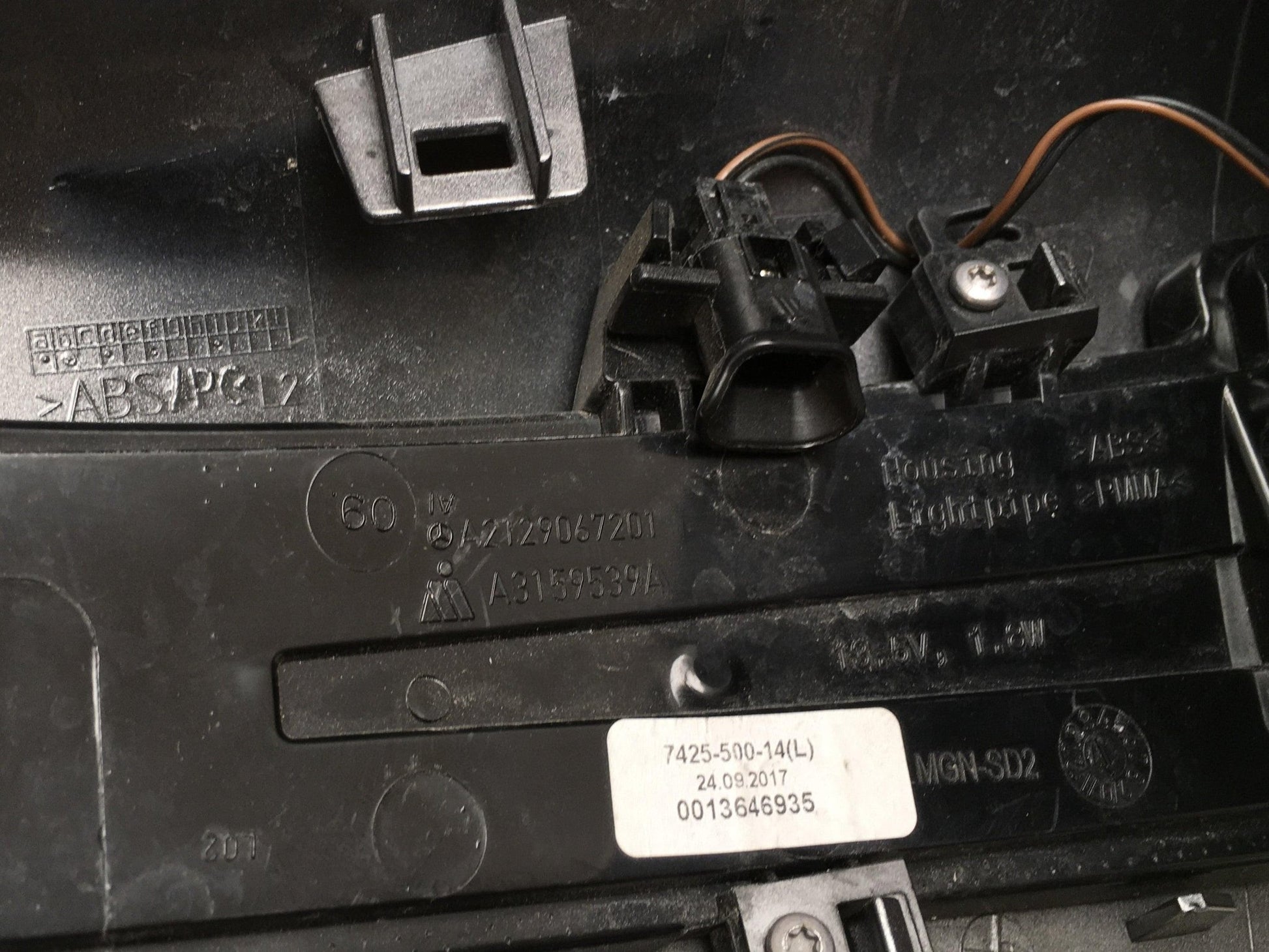 Carcasa retrovisor izq Mercedes W212 - A2129067201 _