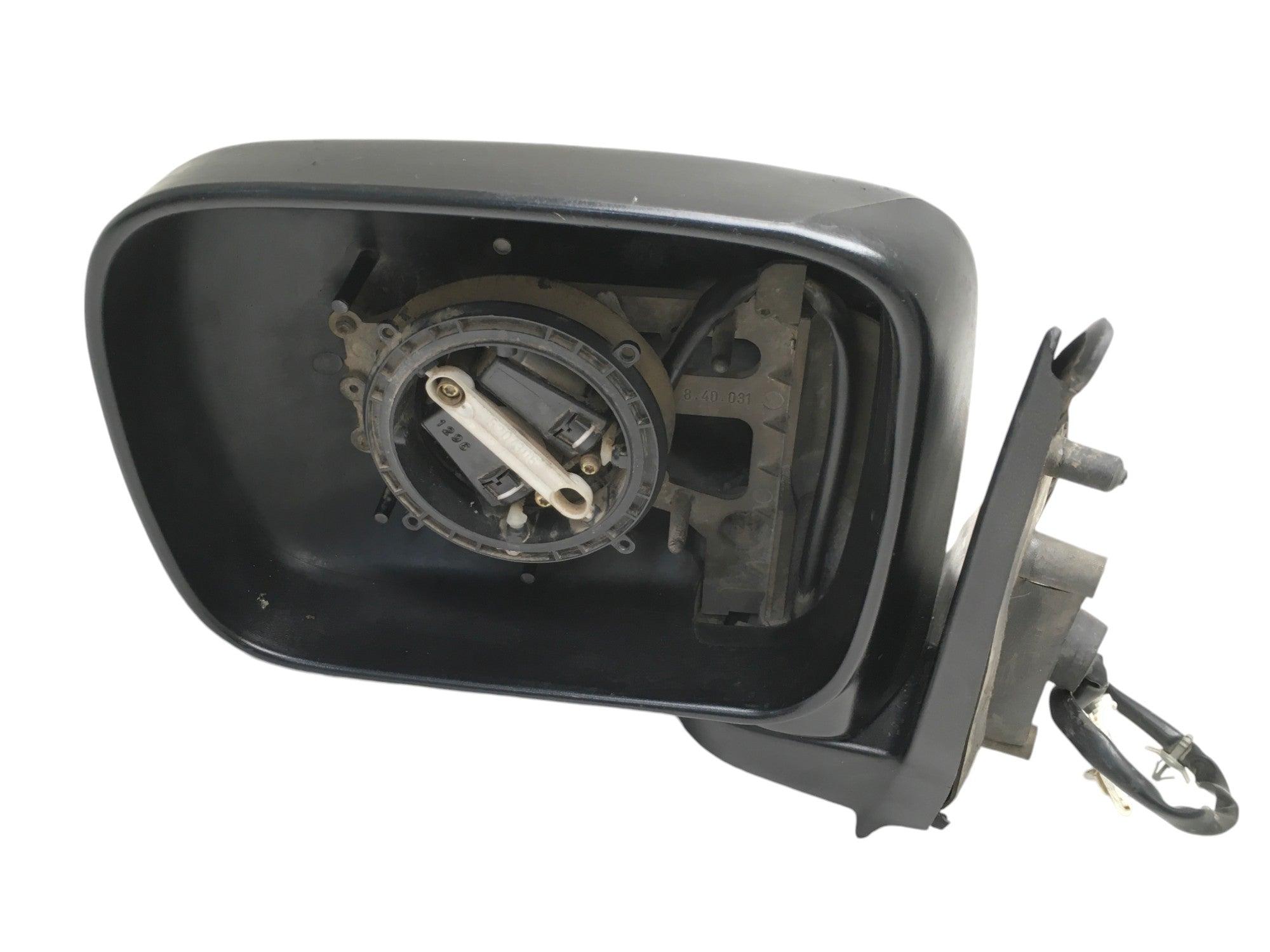 Carcasa retrovisor izquierdo Nissan Terrano II - E9020066