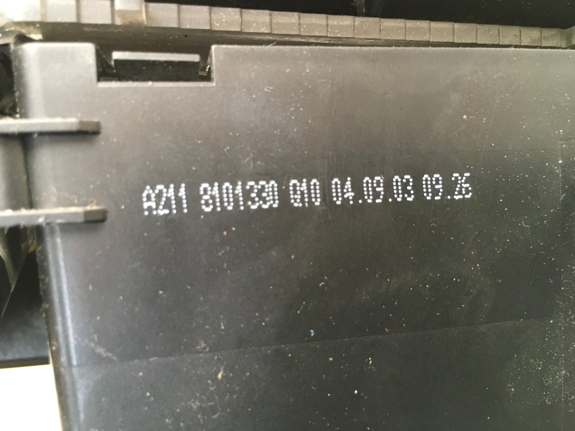 Cenicero Mercedes E A2118101330 - A2118101330