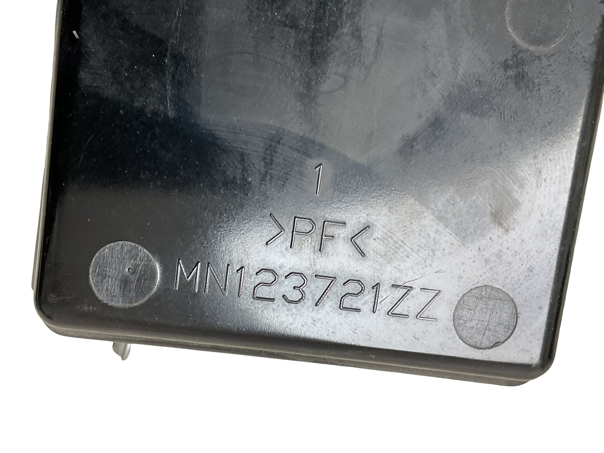 Cenicero Mitsubishi L200-Triton 05-15 - MN123721ZZ