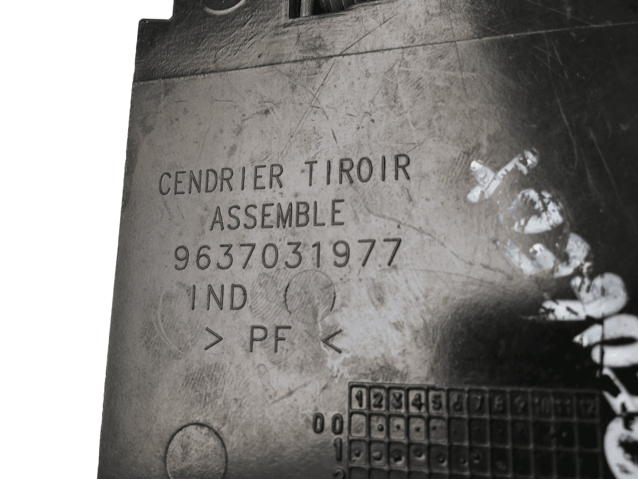 Cenicero Peugeot 307 - 9637031977