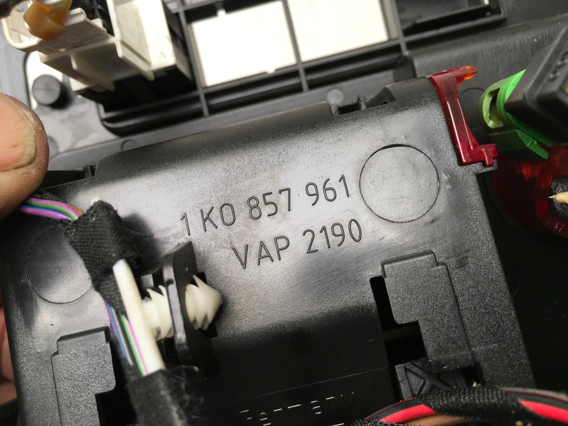 Cenicero VW Golf V Jetta Eos - 1K0857961 _