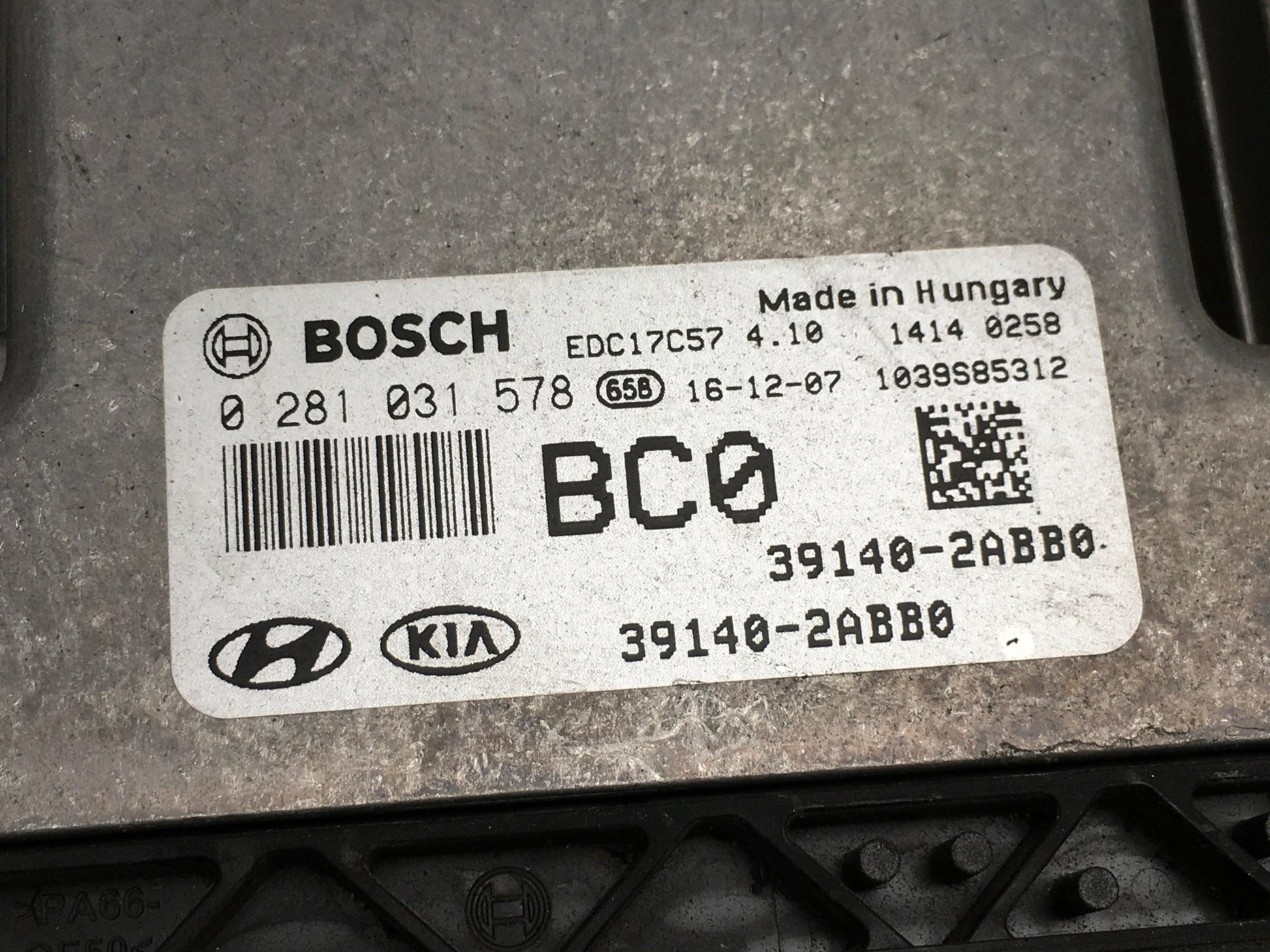 Centralita ECU Hyundai KIA EDC17C57 - 391402ABB0
