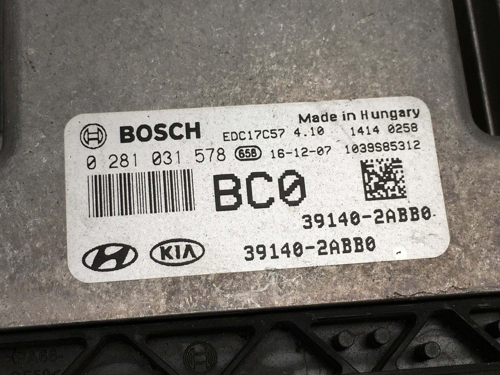 Centralita ECU Hyundai KIA EDC17C57 - 391402ABB0