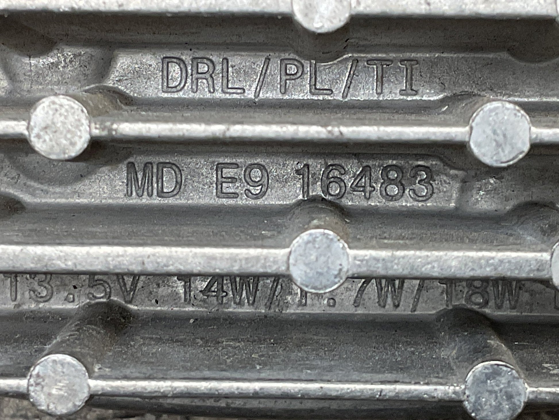 Centralita Faro izq Seat Ibiza 17 - 25 - 90118118