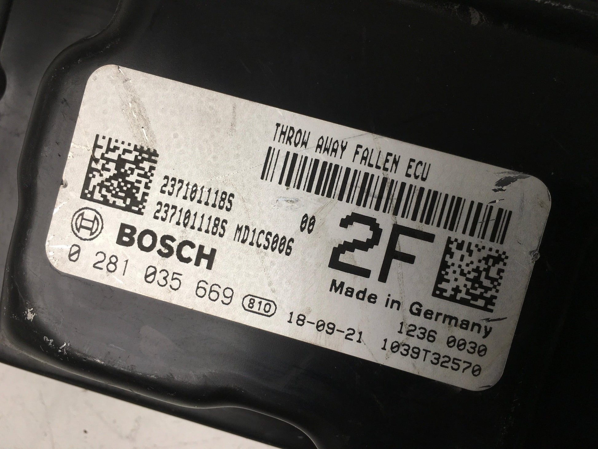 Centralita Motor Dacia 237101118S - 237101118S