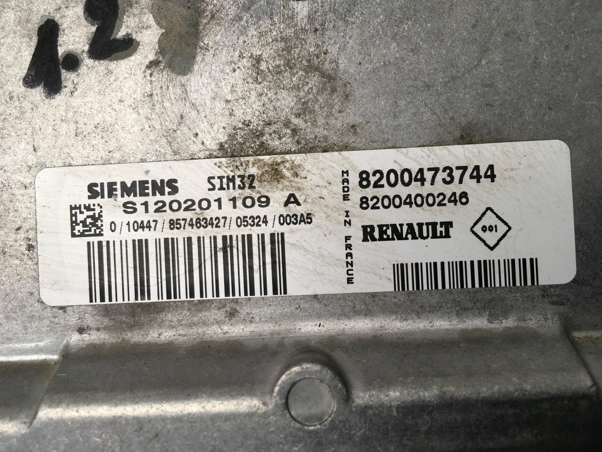 Centralita Motor Renault Clio II - 8200473744