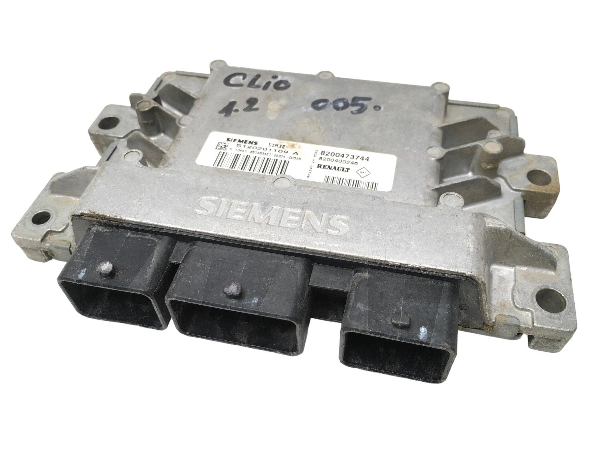 Centralita Motor Renault Clio II - 8200473744