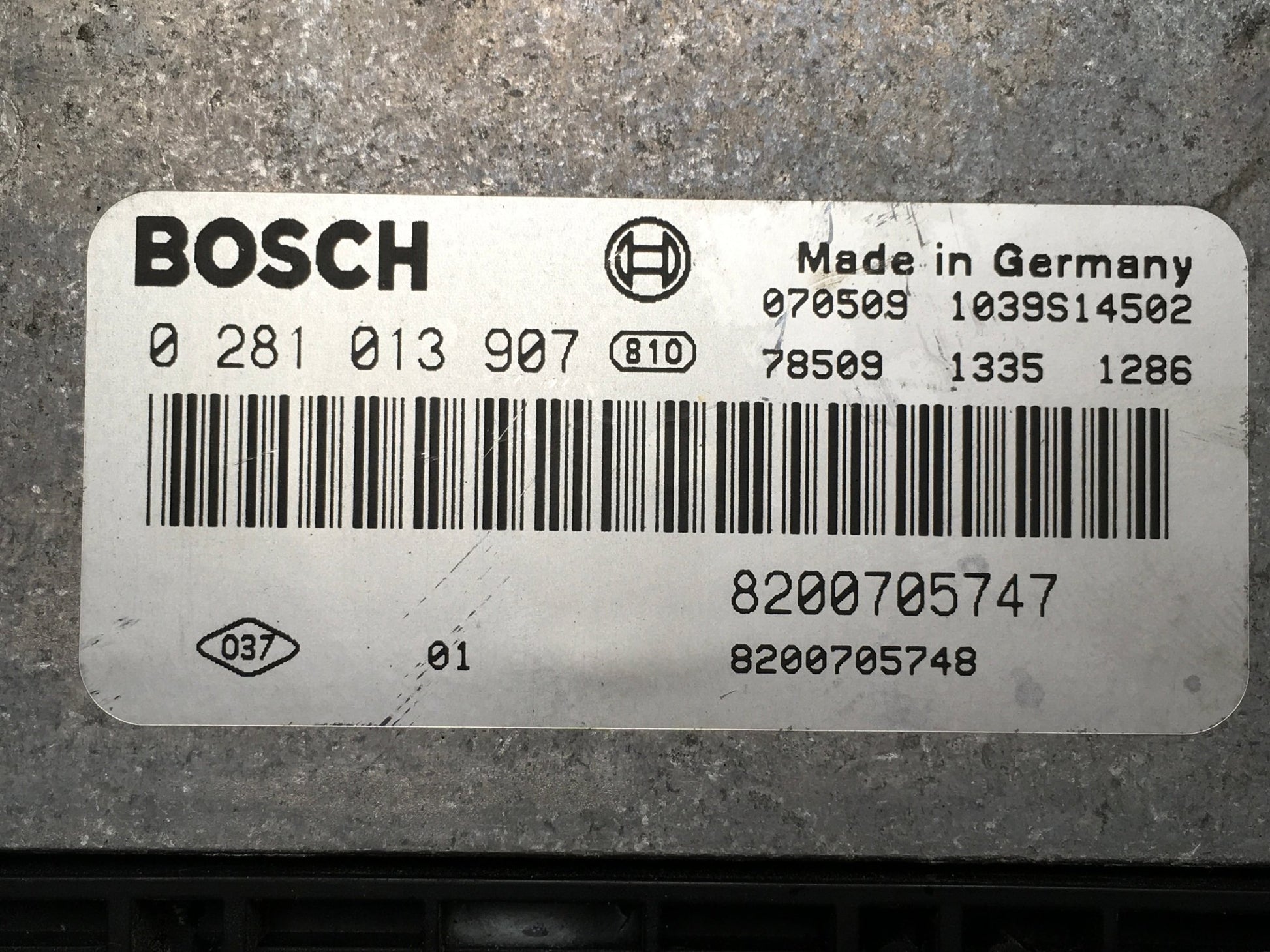 Centralita Motor Renault Megane II - 8200705747 _