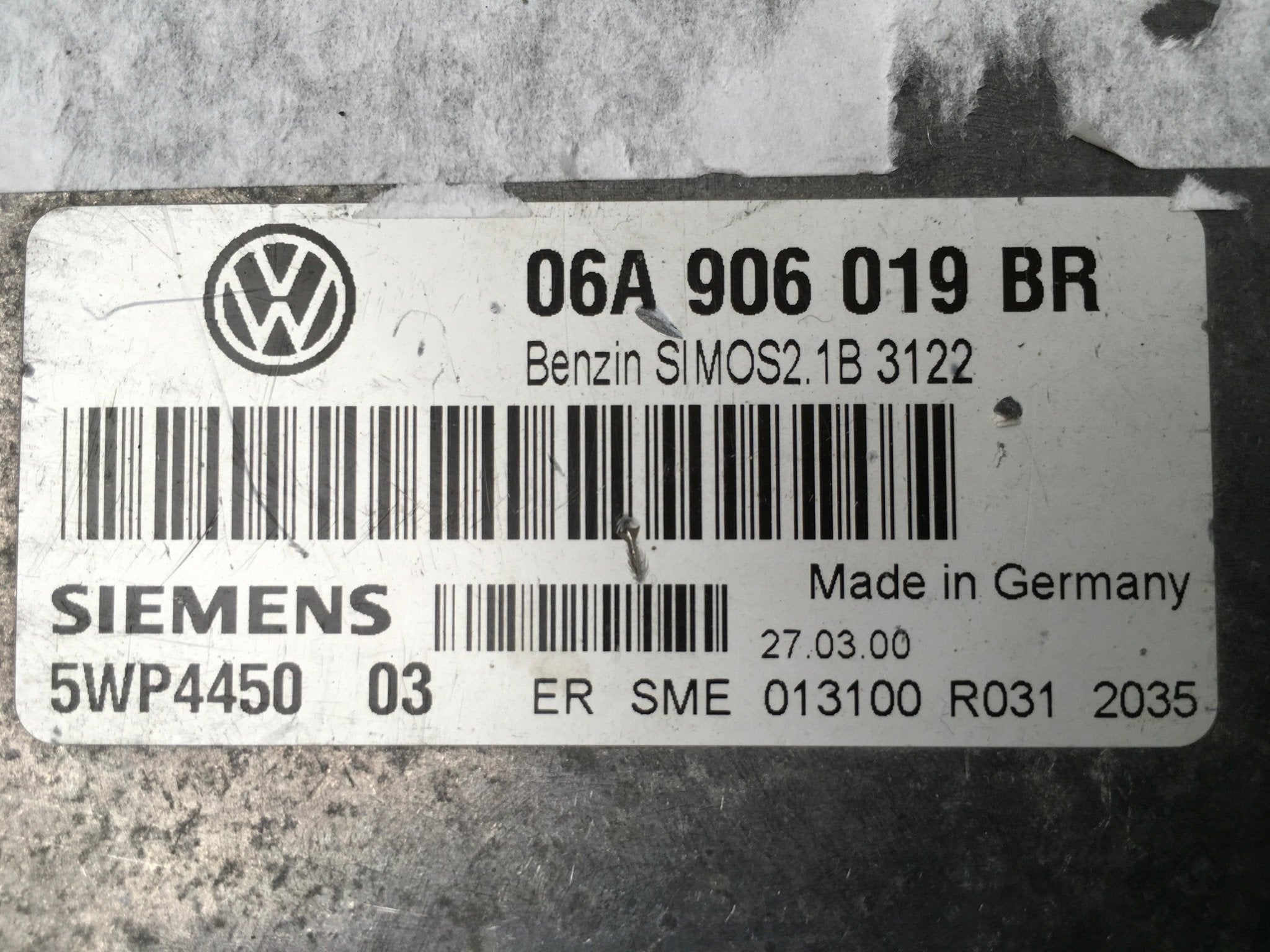 Centralita Motor VW 06A906019BR - 06A906019BR