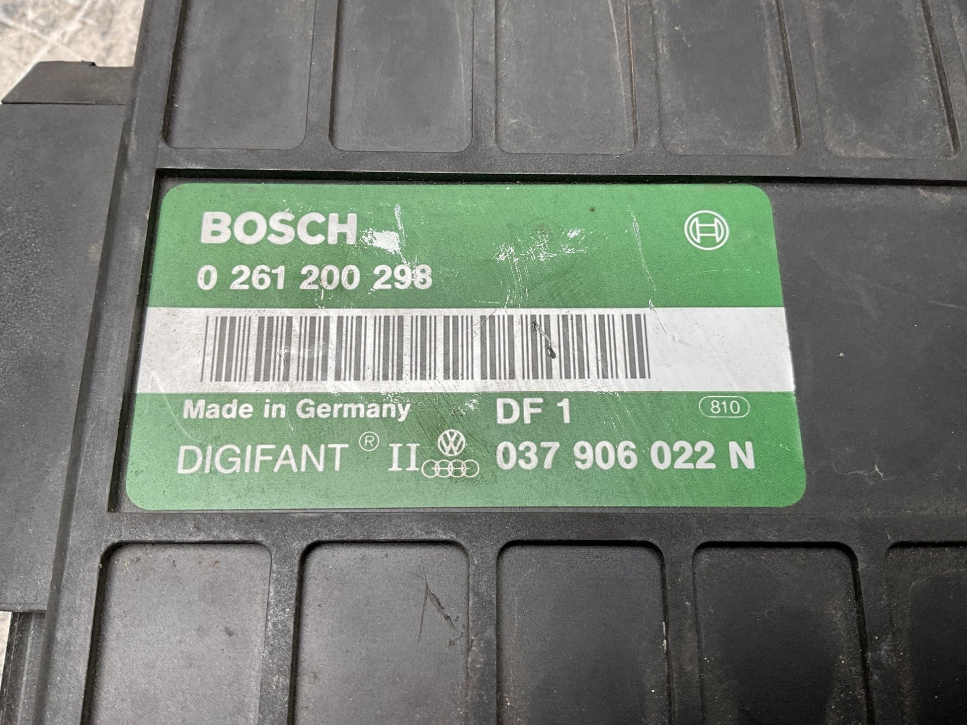 Centralita Motor VW Golf 83-92 - 037906022N