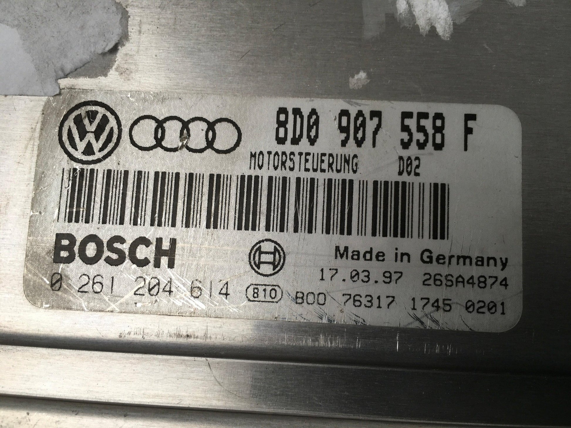 Centralita Motor VW Passat B5 - 8D0907558F