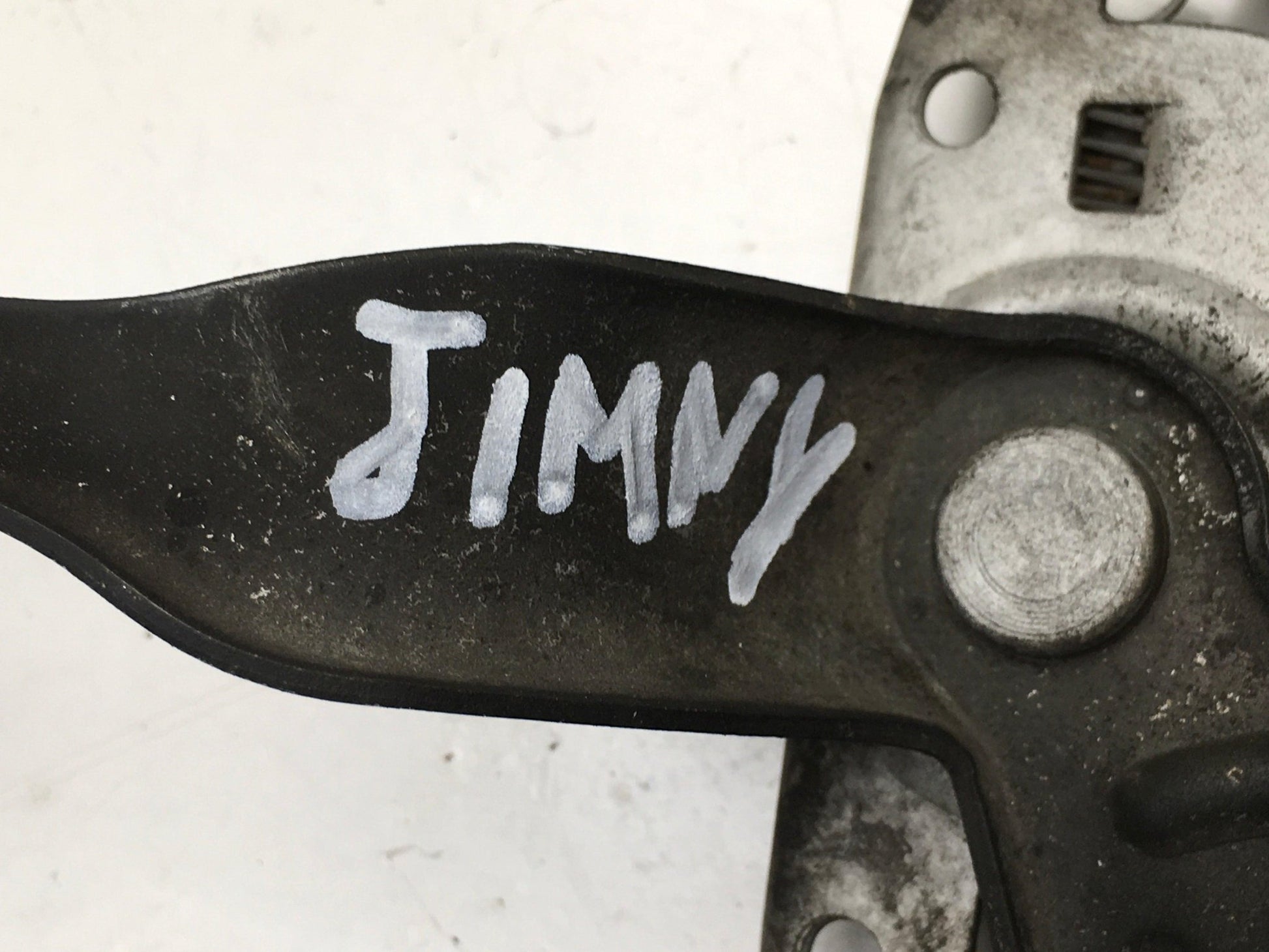 Cerradura Capo Suzuki Jimny FJ - 8211081A10